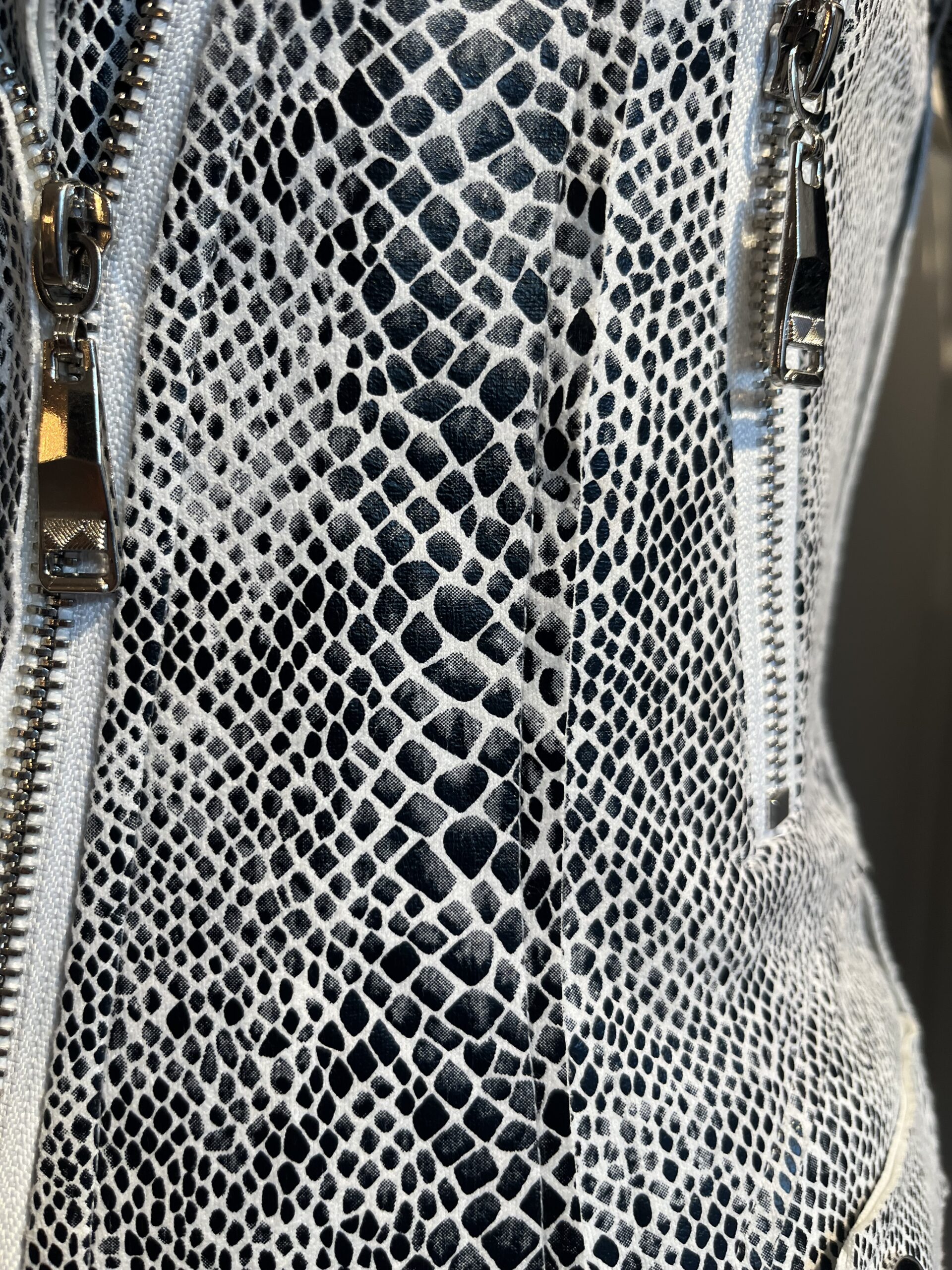 slangenprint biker zwart wit