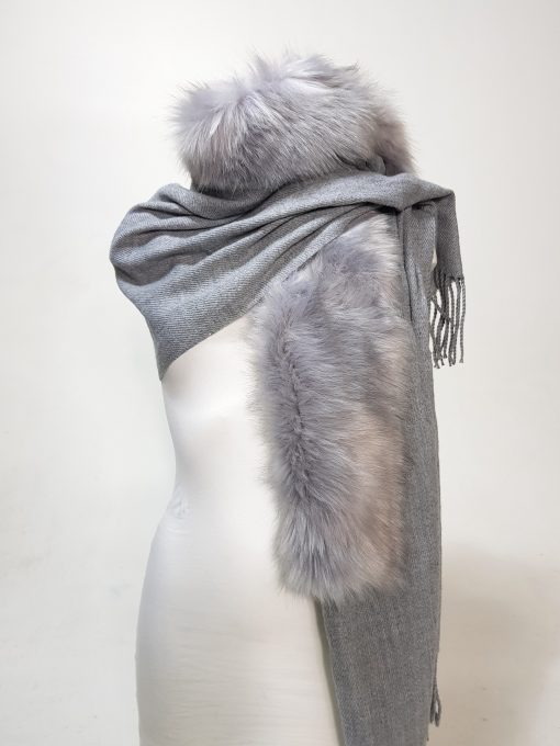 bont sjaal licht grijs 24.95