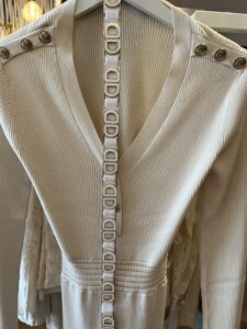 riem strech met schakels...super leuke riem van elastiek dus heel rekbaar gaat van maat 32™44 leuk afgewerkt met grote gouden schakels...Dior Hermes look