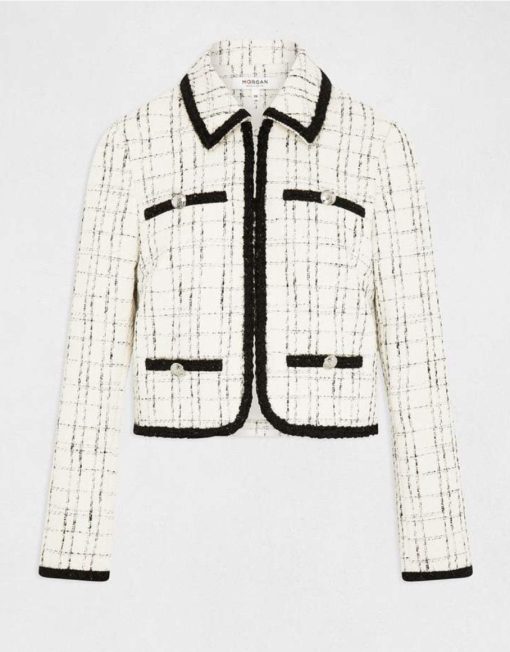 morgan jasje chanel look het model heeft een klassieke uitstarling met super leuke details er aan toegevoegd zo heeft het jasje mooie zilver kleurige knoopjes aan beide zijkanten