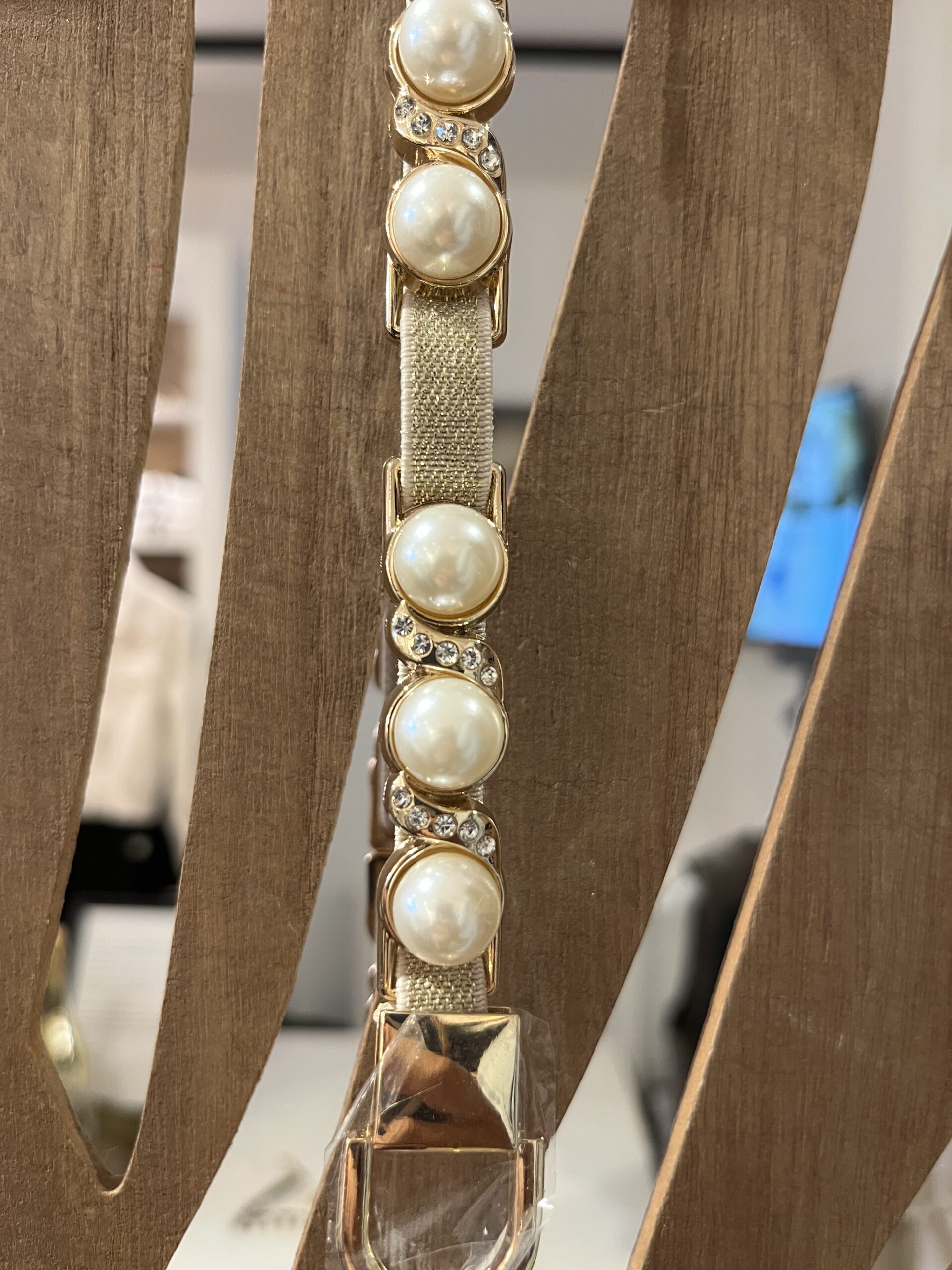 Gouden stretchriem dames met parels en strass