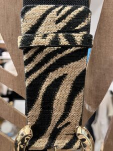 Zwarte stretchriem dames met beige zebraprint