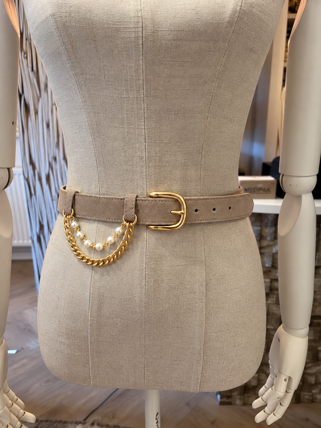 Dames riem met kettingen taupe suede