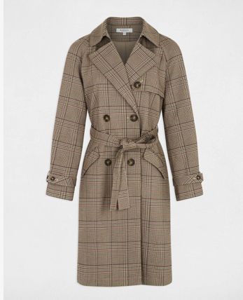 Trenchcoat Morgan de Toi - Bruin met Gemeleerd Subtiel Ruitje** Maak kennis met de verfijnde trenchcoat van Morgan de Toi, een perfecte combinatie van tijdloze stijl en moderne flair. Deze stijlvolle trenchcoat in een rijke bruine kleur is vervaardigd uit een hoogwaardige stof, verrijkt met een gemeleerd subtiel ruitpatroon, dat een elegant en chique accent toevoegt aan uw outfit. **Design en Kenmerken:** - **Double Breasted Sluiting:** De dubbele knoopsluiting zorgt niet alleen voor een perfecte pasvorm, maar voegt ook een klassieke touch toe aan het ontwerp. - **Schouderkap:** De schouderkap op de rug geeft deze trenchcoat een retro gevoel, waardoor het een ideale keuze is voor modebewuste vrouwen die houden van een vleugje vintage. - **Comfort en Functionaliteit:** De trenchcoat is ontworpen met zowel stijl als comfort in gedachten. Het biedt voldoende ruimte om eroverheen te dragen, ideaal voor diverse outfitcombinaties. - **Veelzijdig voor Diverse Gelegenheden:** Of het nu voor dagelijks gebruik, een speciale gelegenheid of zakelijk is, deze trenchcoat is perfect te dragen in verschillende settings. Met de trenchcoat van Morgan de Toi voegt u een uniek stuk toe aan uw garderobe dat zowel functioneel als modieus is. Til uw look naar een hoger niveau met deze tijdloze klassieker!