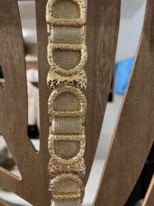 Elastische gouden dames riem van goud elastiek met gouden schakels