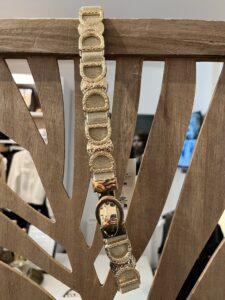 Elastische gouden dames riem
